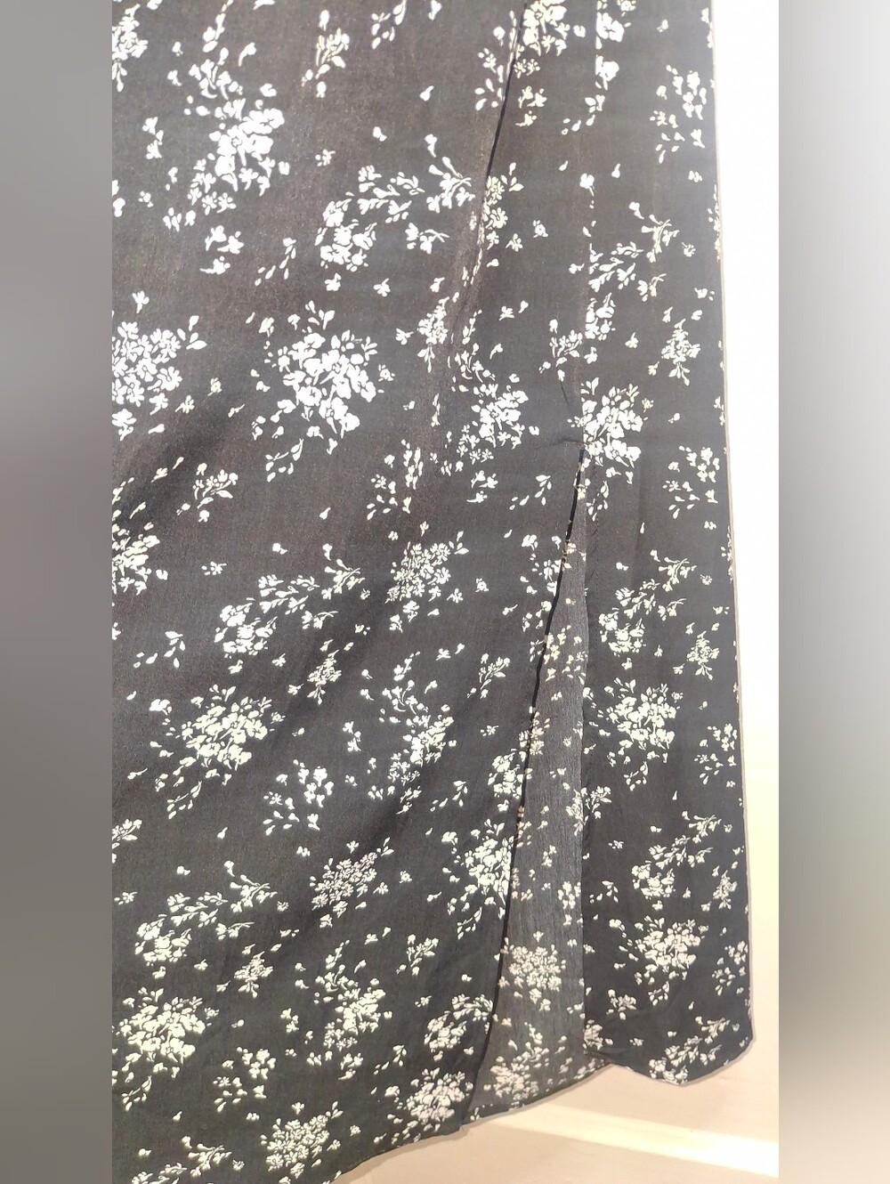 Inspired Hearts Black Floral Long Dress Puff Sleeves Open Back Size L - Picture 7 of 9